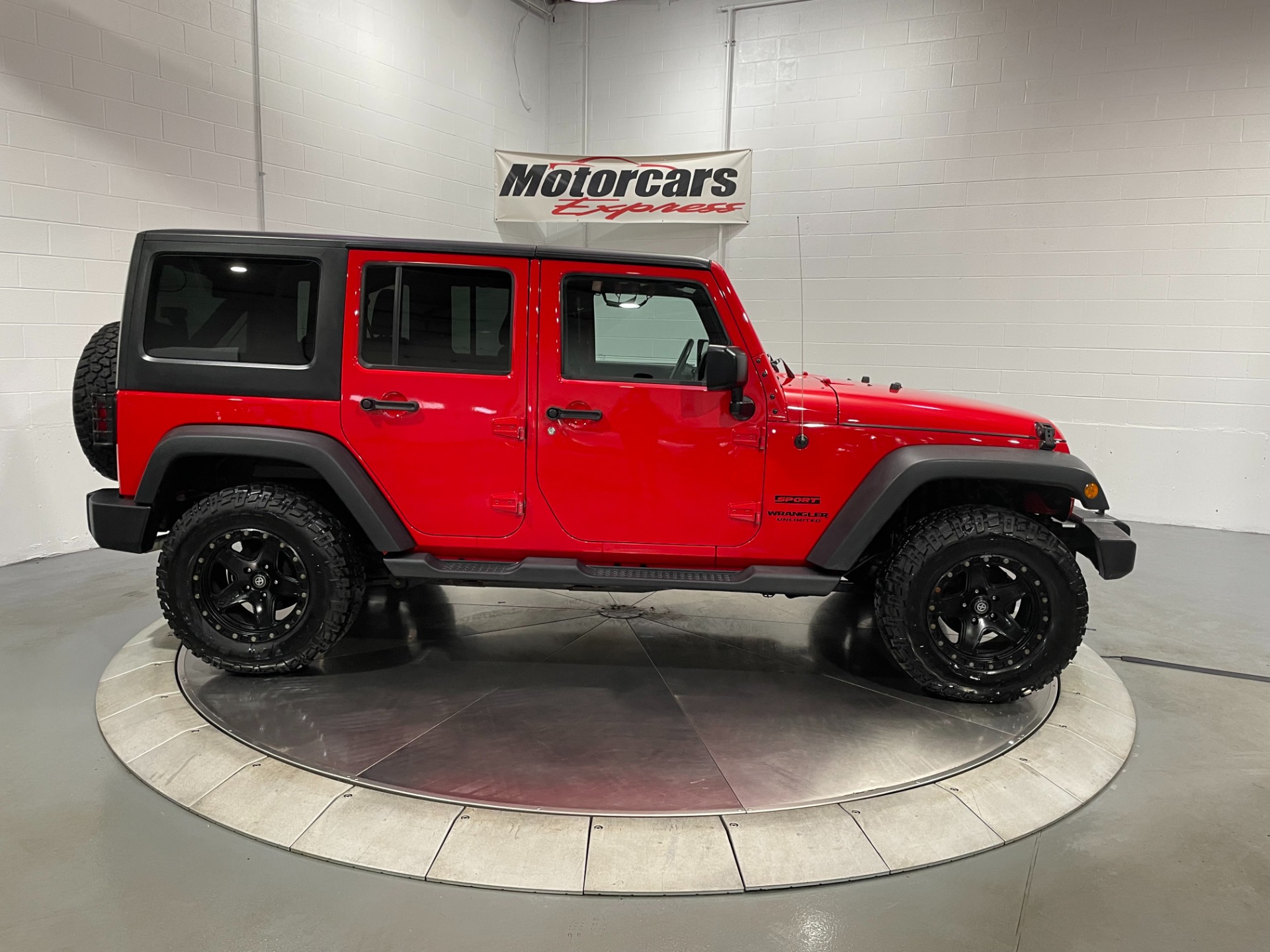 Used-2016-Jeep-Wrangler-Unlimited-Sport-S-4X4