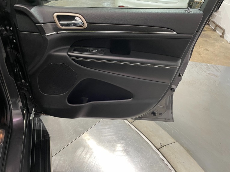 Used-2017-Jeep-Grand-Cherokee-Limited-4X4
