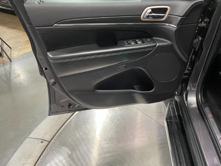 Used-2017-Jeep-Grand-Cherokee-Limited-4X4
