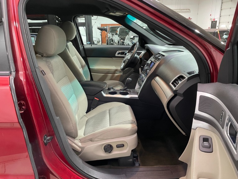 Used-2013-Ford-Explorer-XLT-AWD