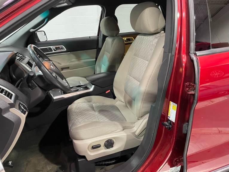 Used-2013-Ford-Explorer-XLT-AWD