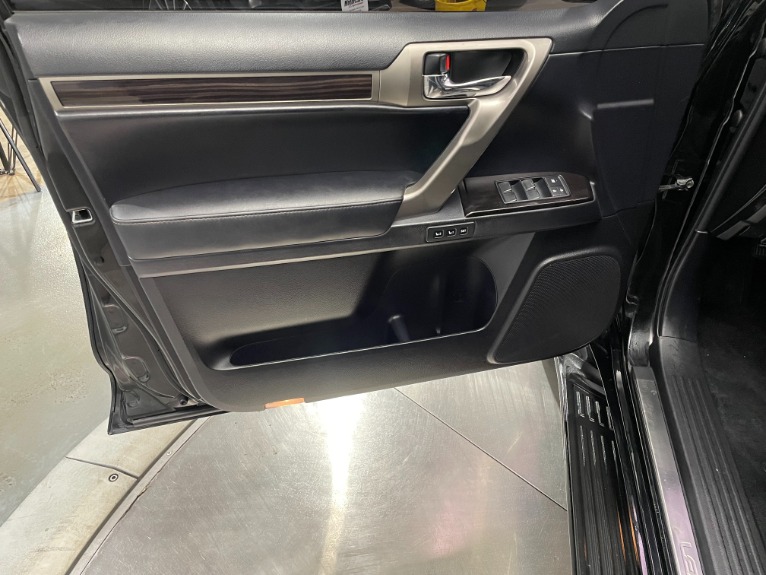 Used-2016-Lexus-GX-460-AWD