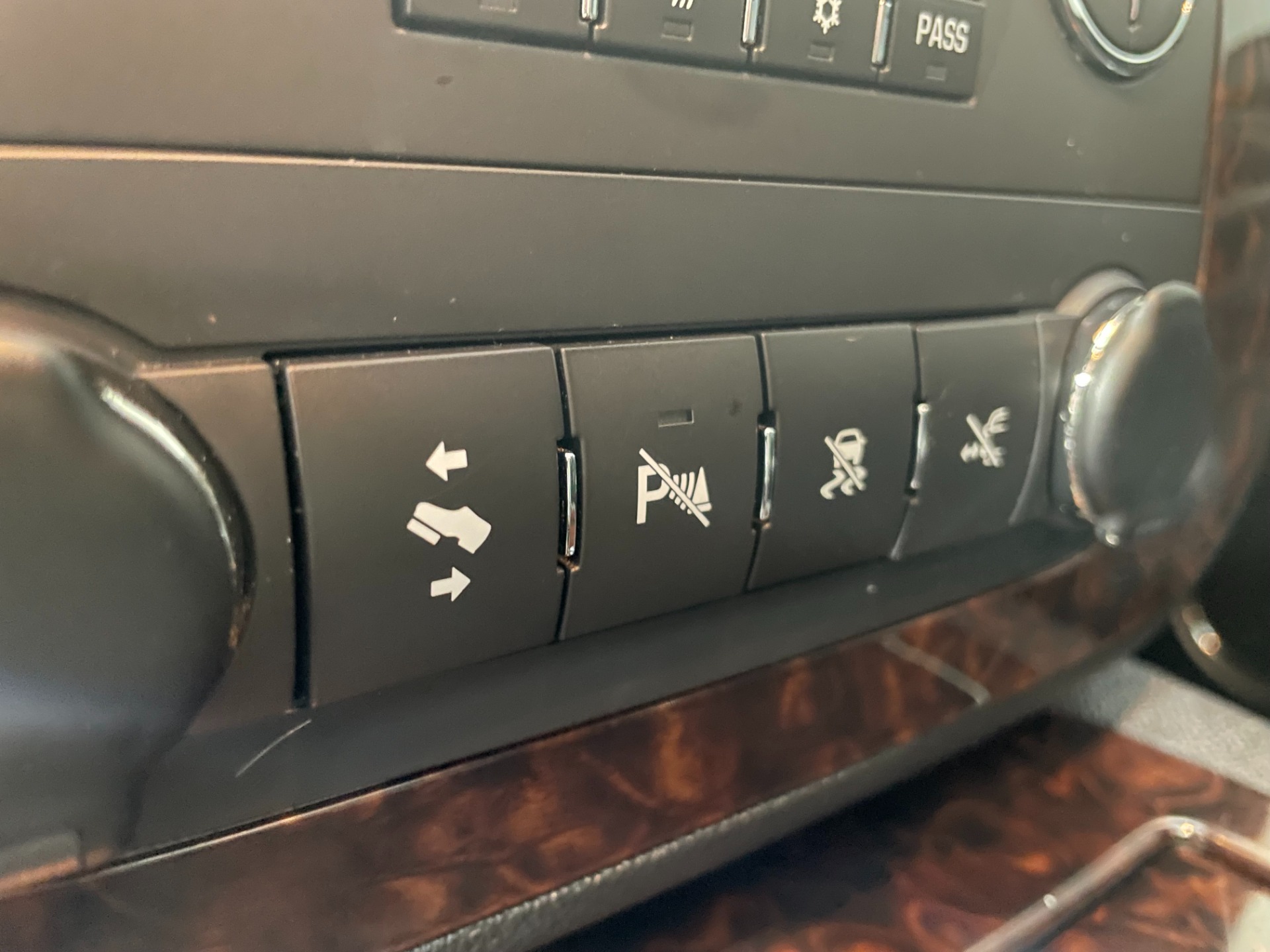 Used-2010-GMC-Yukon-Denali-AWD