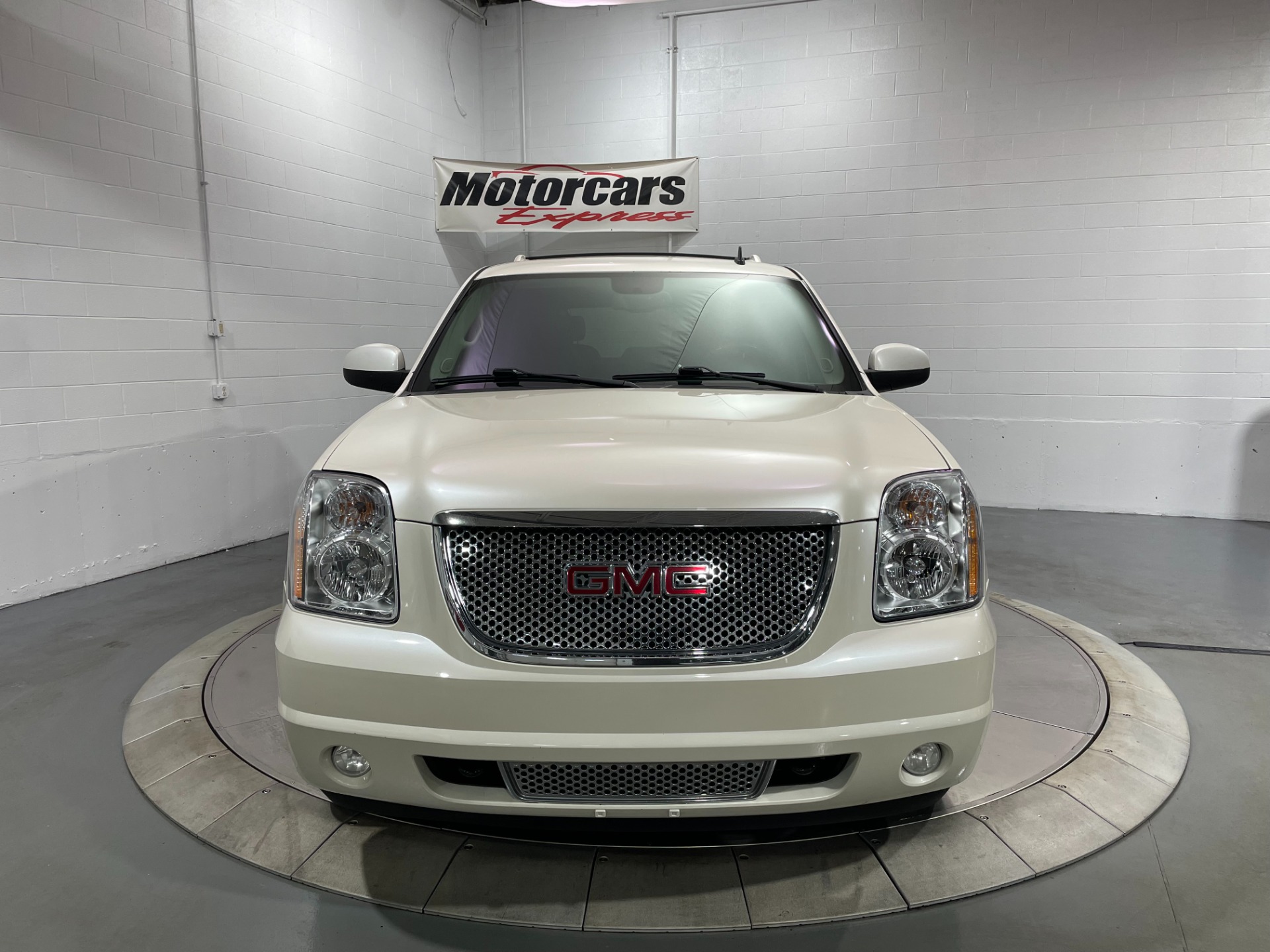 Used-2010-GMC-Yukon-Denali-AWD