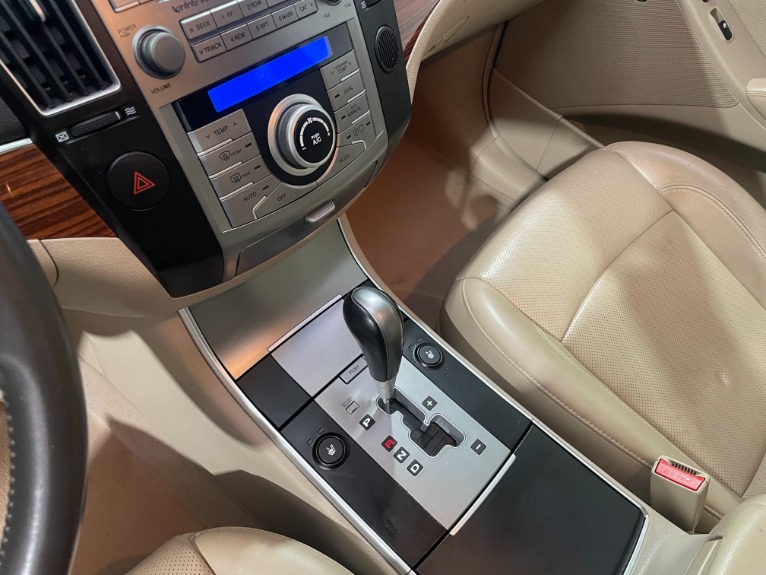Used-2007-Hyundai-Veracruz-Limited-FWD