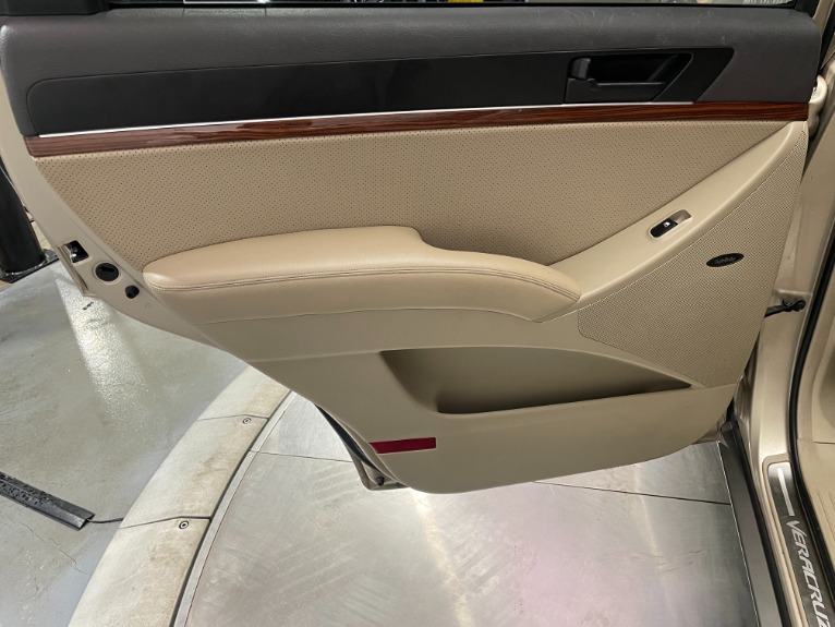 Used-2007-Hyundai-Veracruz-Limited-FWD