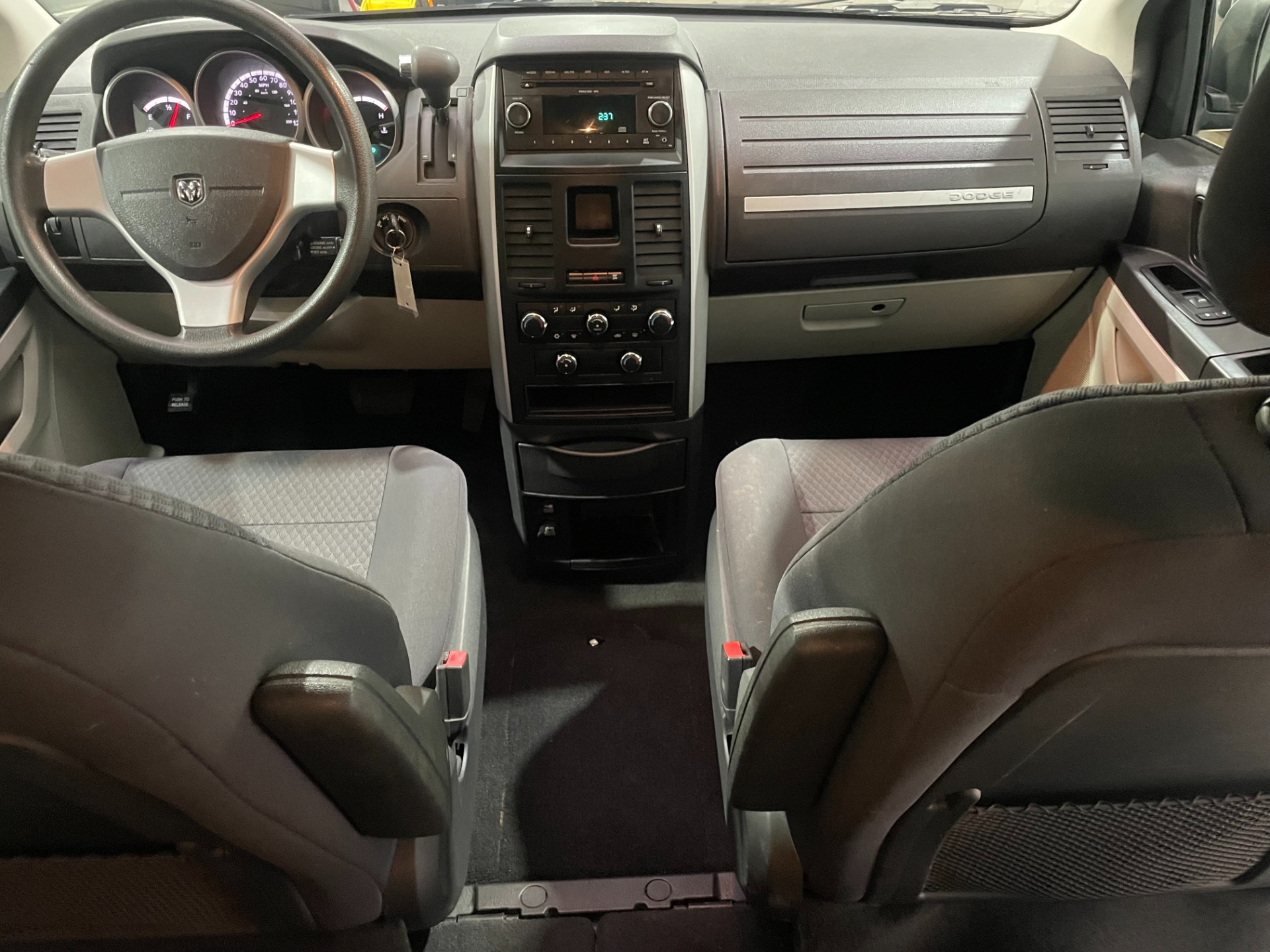 Used-2010-Dodge-Grand-Caravan-SE-FWD