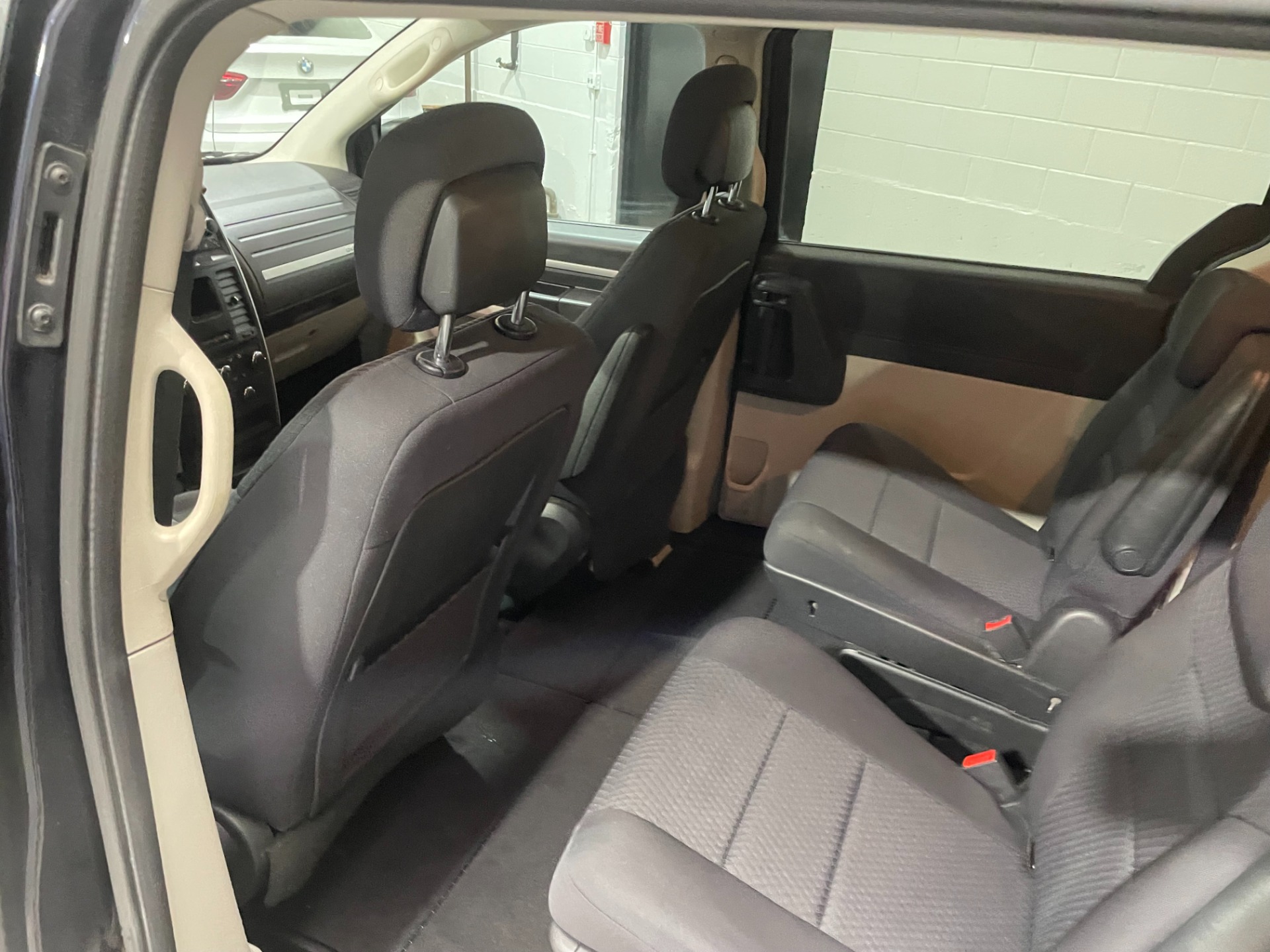 Used-2010-Dodge-Grand-Caravan-SE-FWD