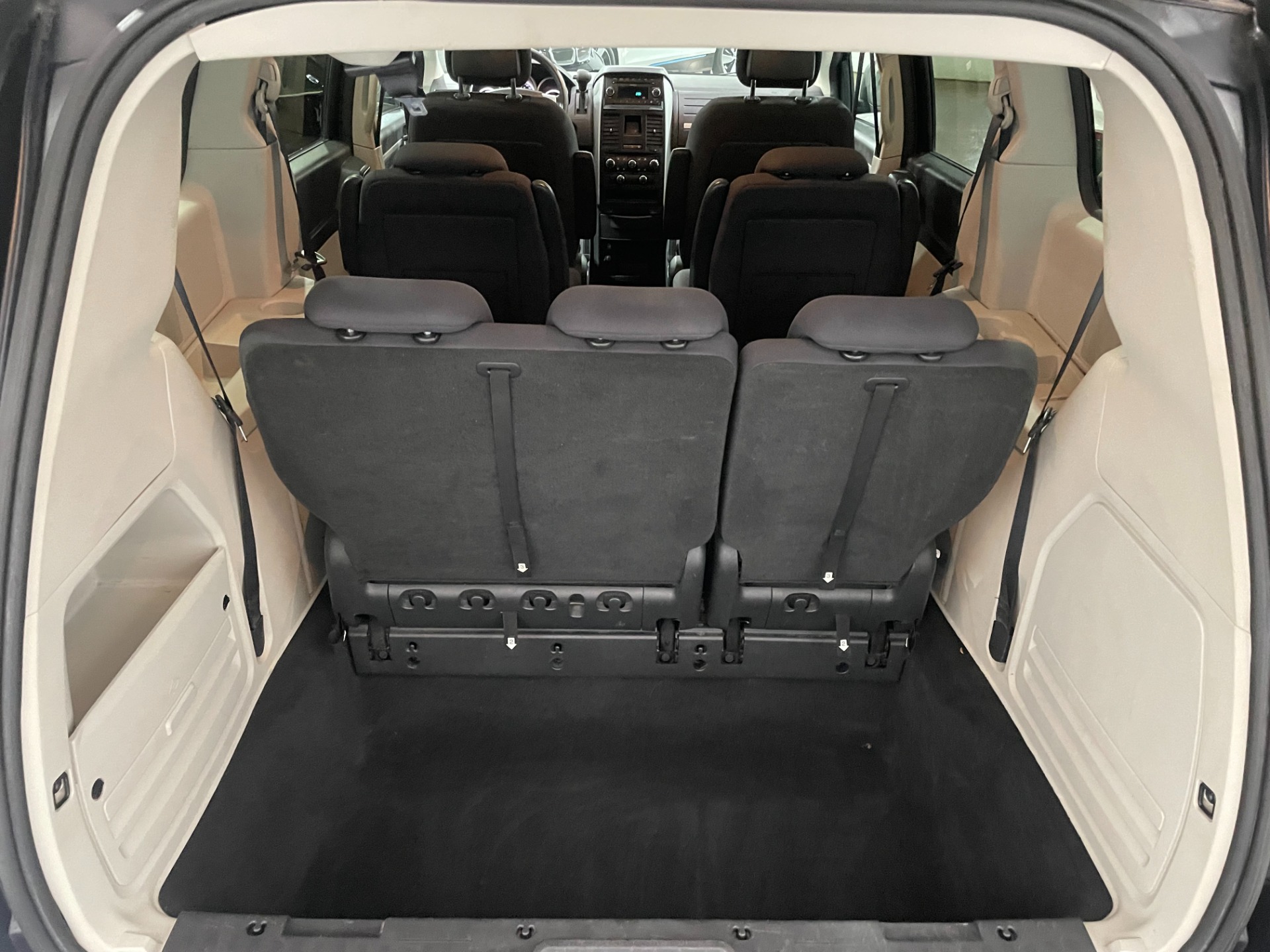 Used-2010-Dodge-Grand-Caravan-SE-FWD