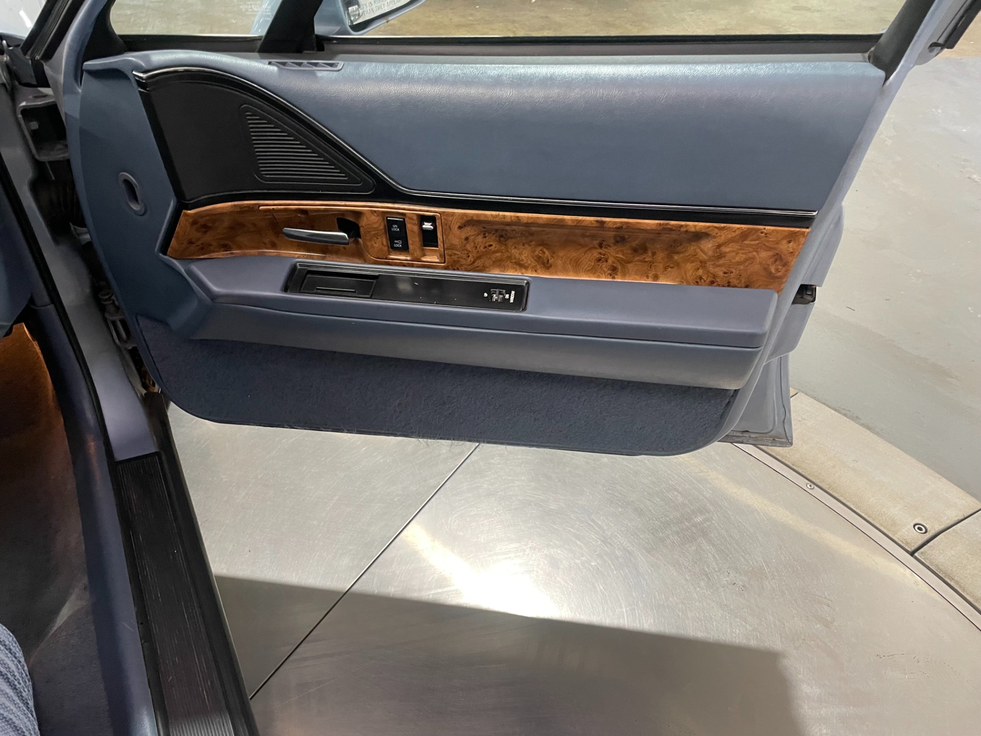 Used-1995-Buick-LeSabre-Custom-FWD