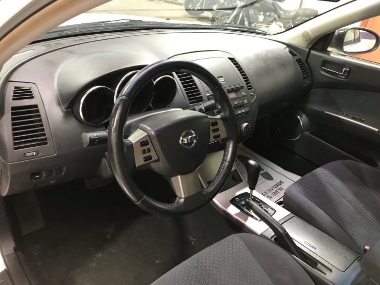 Used-2006-Nissan-Altima-25-S-4dr-Sedan-w/Automatic