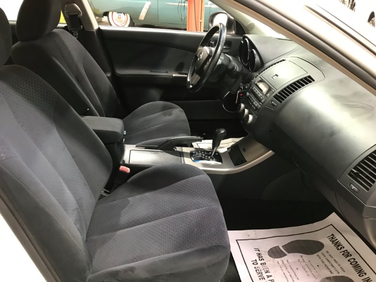 Used-2006-Nissan-Altima-25-S-4dr-Sedan-w/Automatic