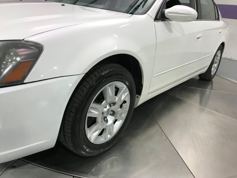 Used-2006-Nissan-Altima-25-S-4dr-Sedan-w/Automatic