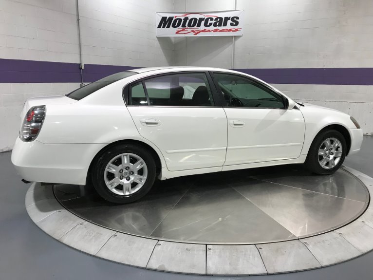 Used-2006-Nissan-Altima-25-S-4dr-Sedan-w/Automatic