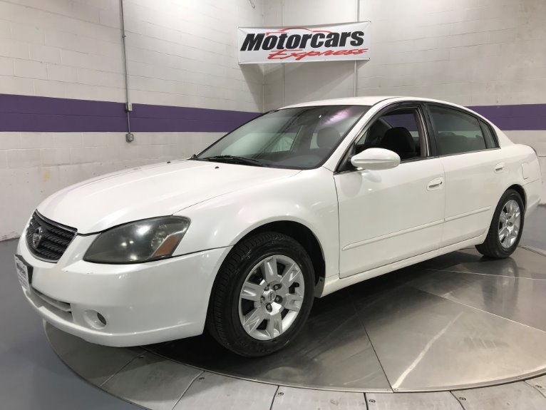 Used-2006-Nissan-Altima-25-S-4dr-Sedan-w/Automatic