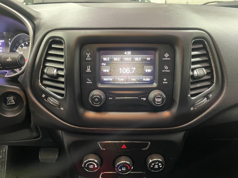 Used-2017-Jeep-Compass-Latitude-4X4