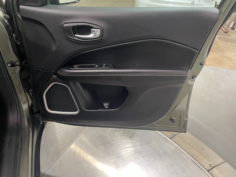 Used-2017-Jeep-Compass-Latitude-4X4
