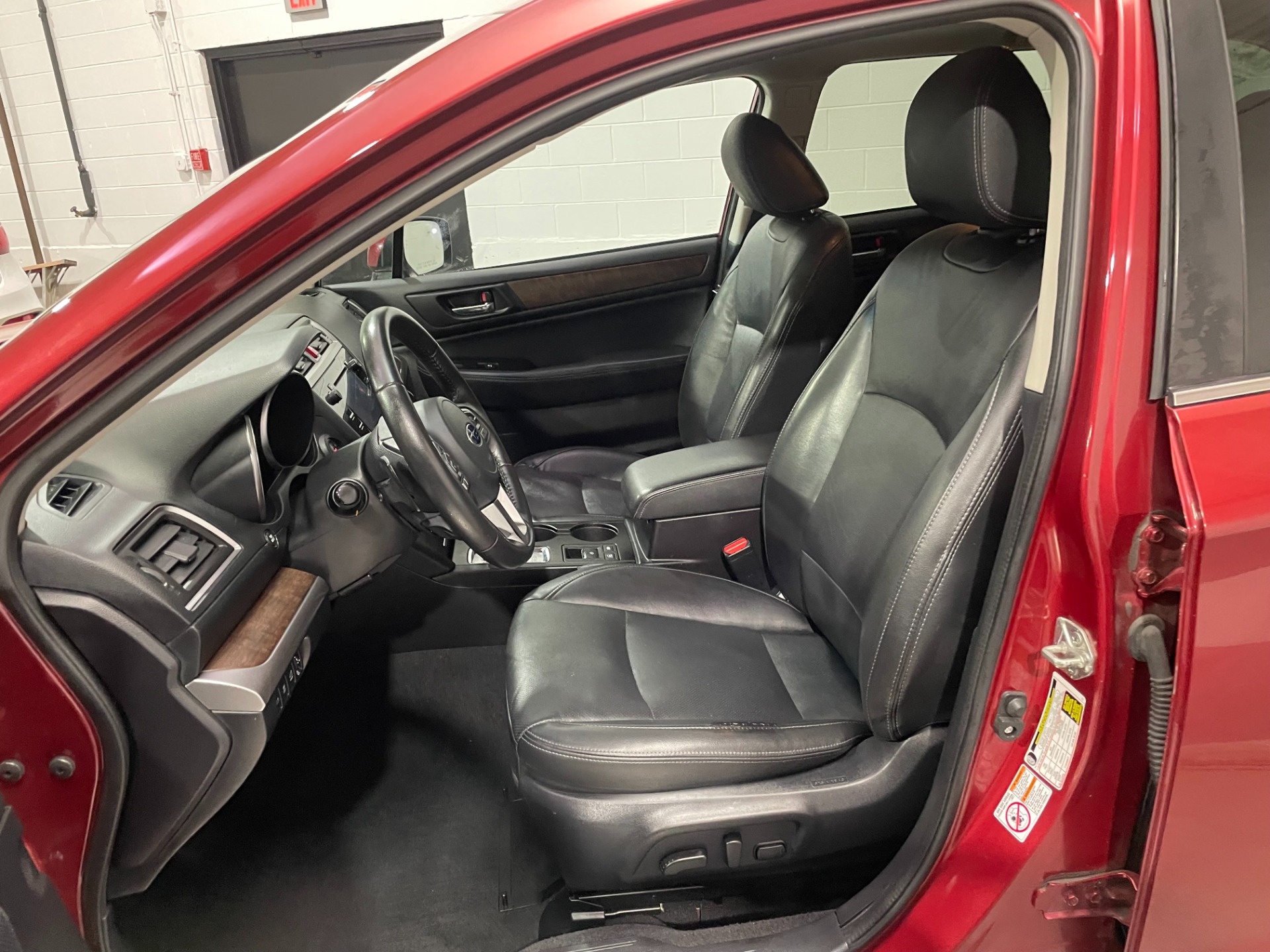 Used-2017-Subaru-Outback-36R-Limited-AWD