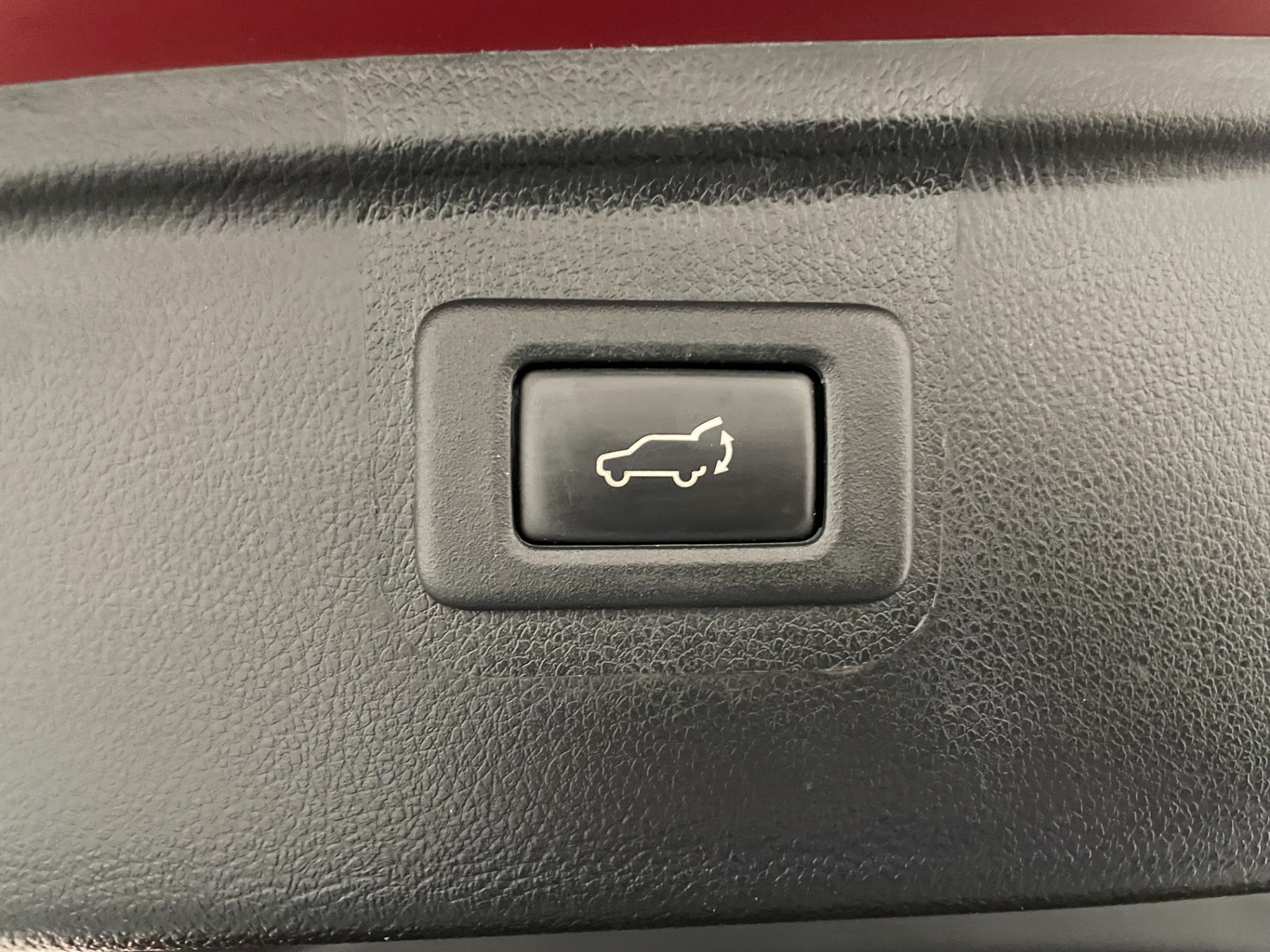 Used-2017-Subaru-Outback-36R-Limited-AWD