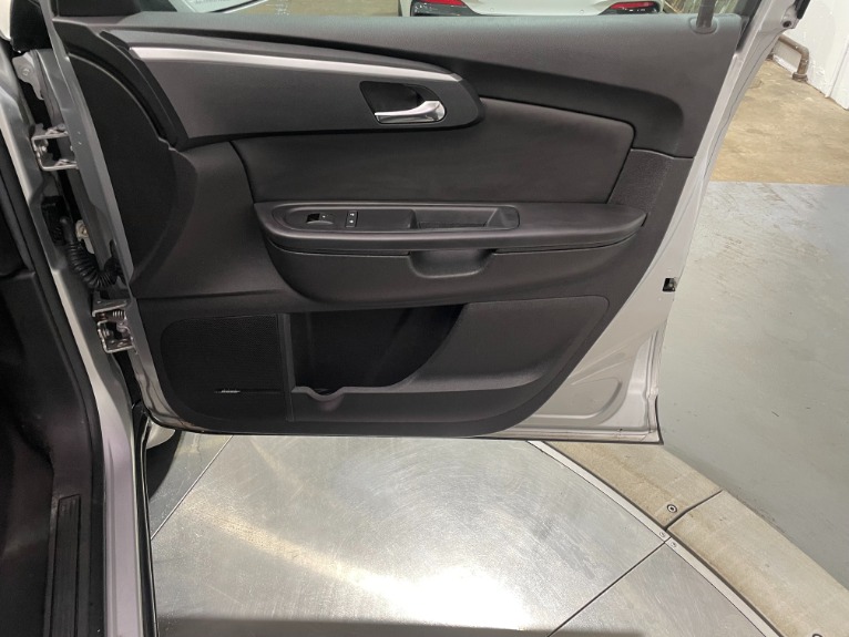 Used-2012-Chevrolet-Traverse-LT-FWD