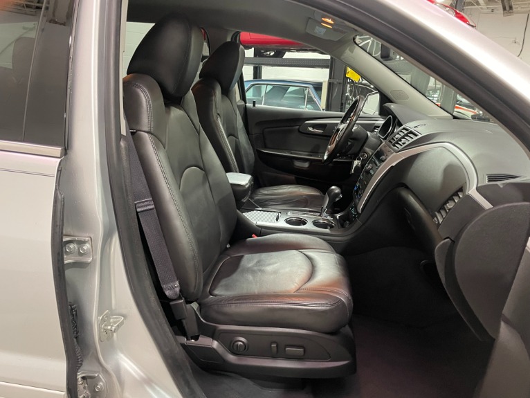 Used-2012-Chevrolet-Traverse-LT-FWD