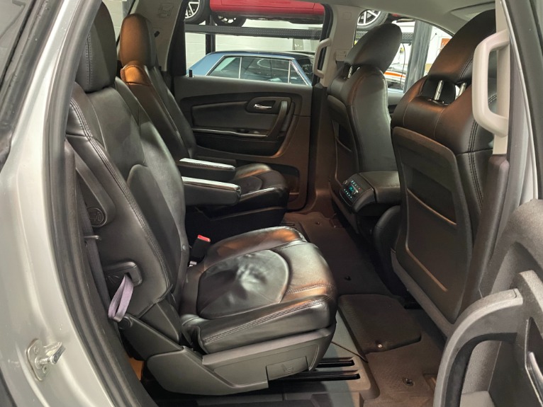 Used-2012-Chevrolet-Traverse-LT-FWD