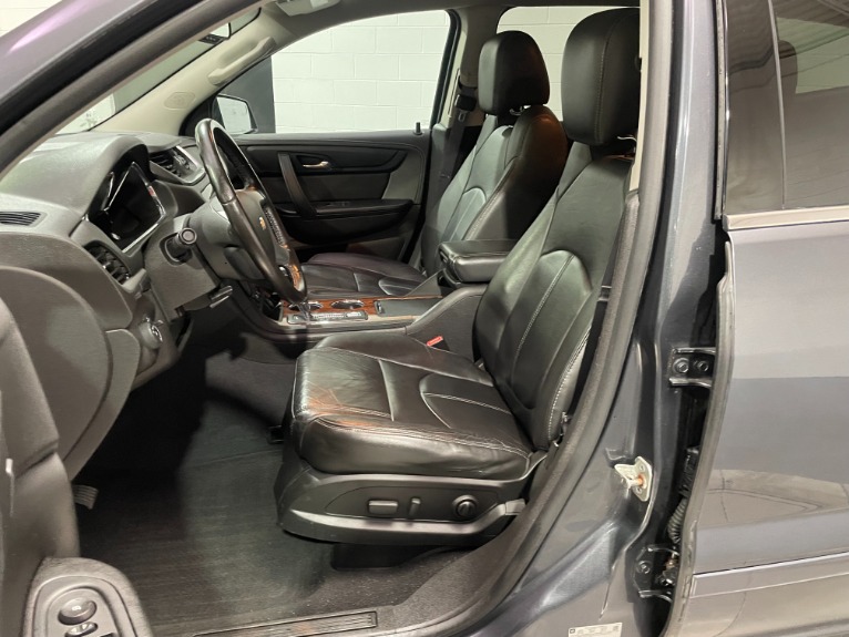 Used-2014-Chevrolet-Traverse-LT-FWD