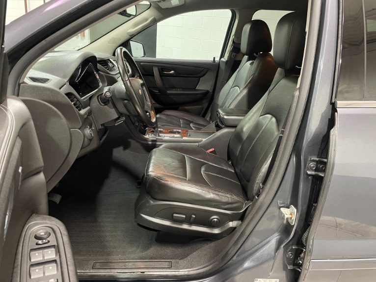 Used-2014-Chevrolet-Traverse-LT-FWD