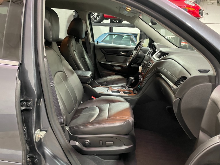 Used-2014-Chevrolet-Traverse-LT-FWD