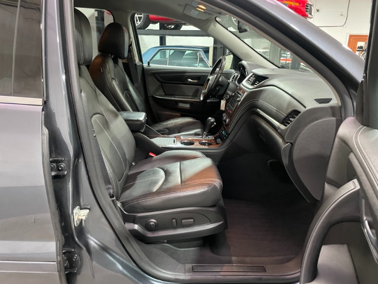Used-2014-Chevrolet-Traverse-LT-FWD