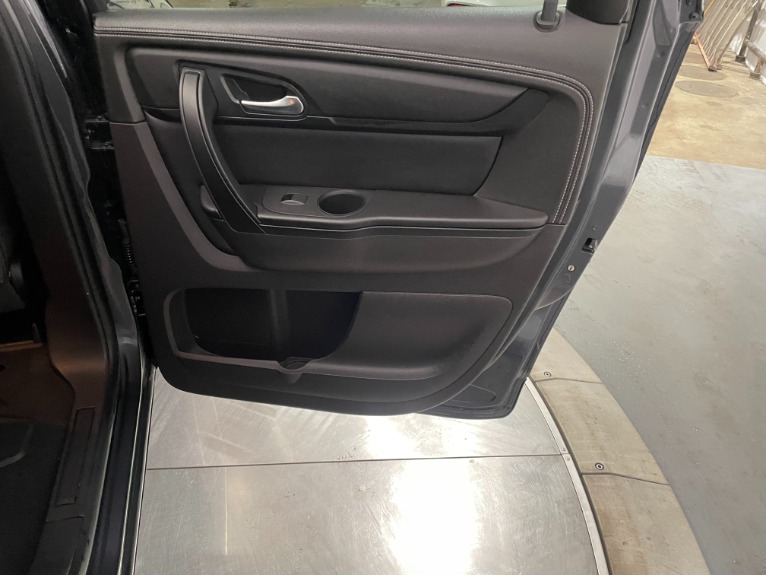 Used-2014-Chevrolet-Traverse-LT-FWD