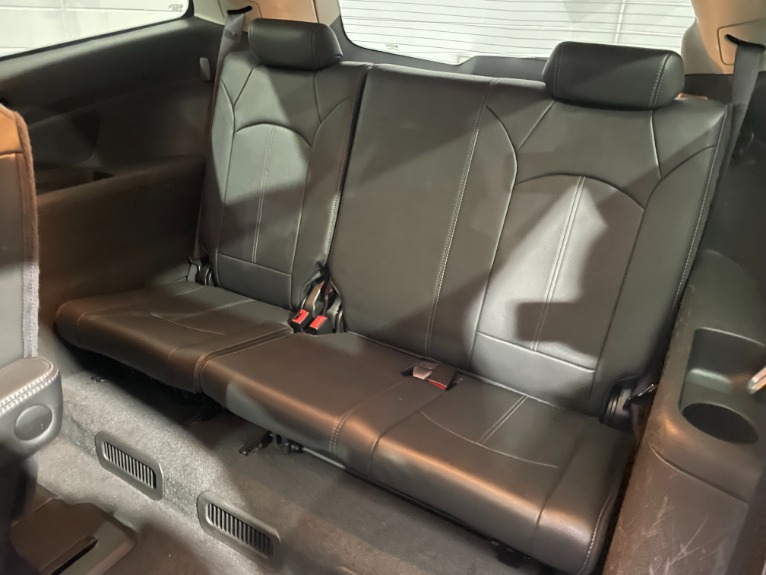 Used-2014-Chevrolet-Traverse-LT-FWD