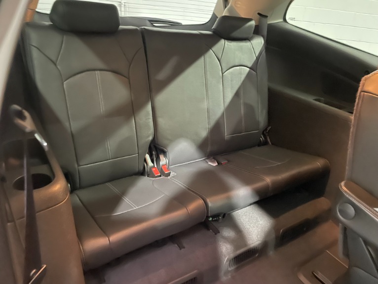 Used-2014-Chevrolet-Traverse-LT-FWD
