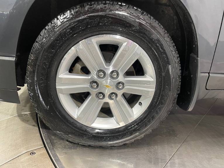 Used-2014-Chevrolet-Traverse-LT-FWD