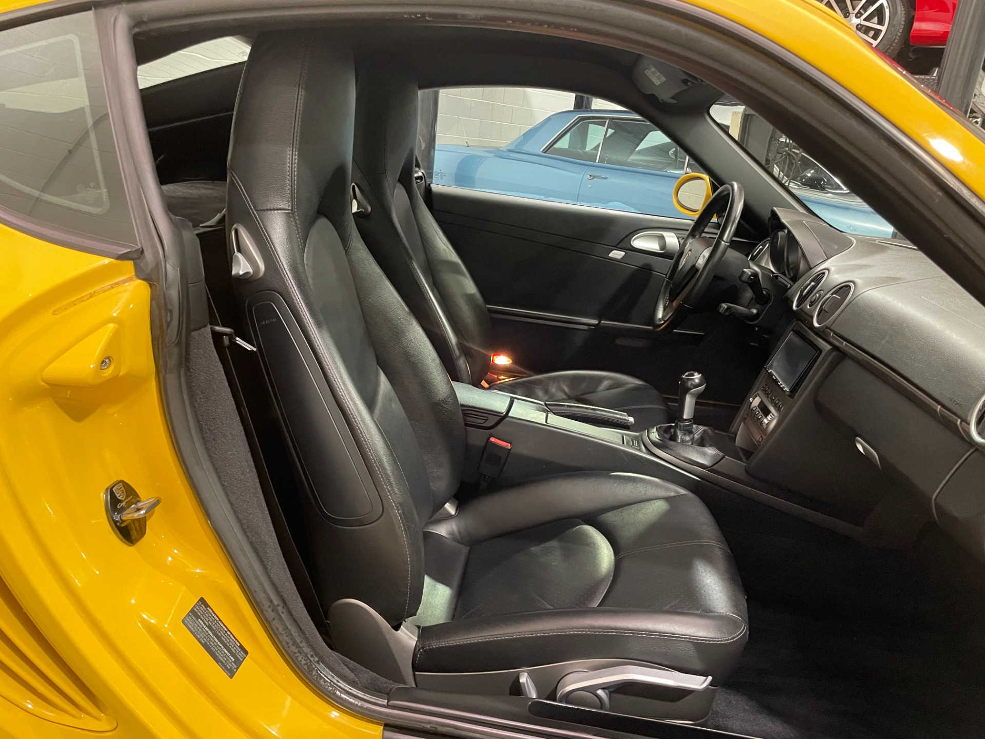 Used-2007-Porsche-Cayman-RWD