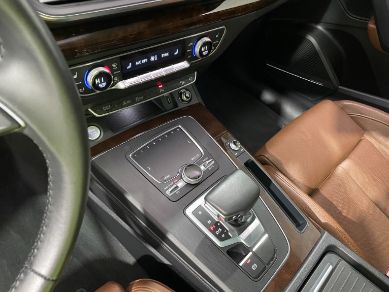 Used-2019-Audi-Q5-20T-quattro-Premium-Plus