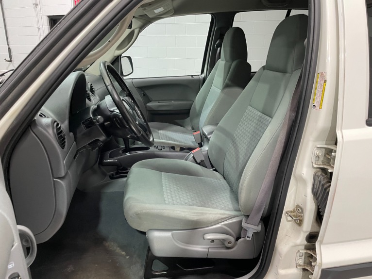 Used-2007-Jeep-Liberty-Sport-4WD