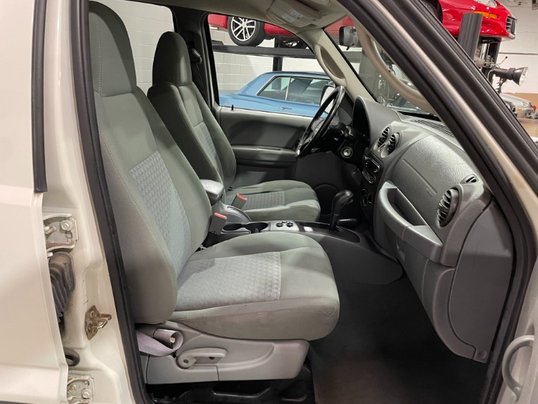 Used-2007-Jeep-Liberty-Sport-4WD
