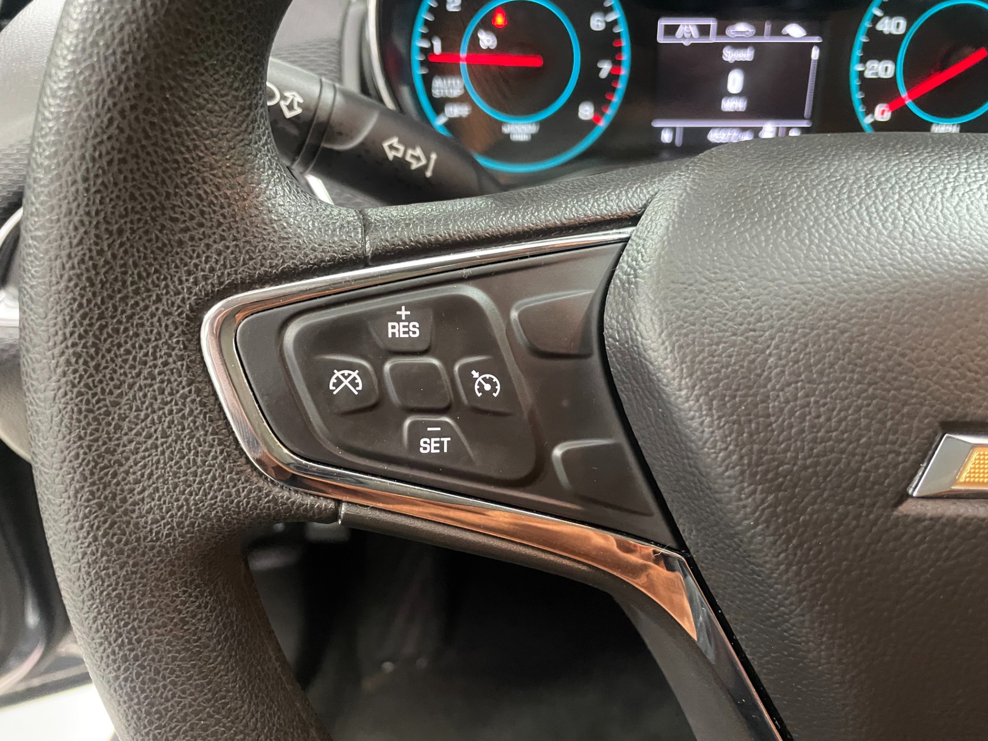Used-2018-Chevrolet-Cruze-LT-Auto-FWD