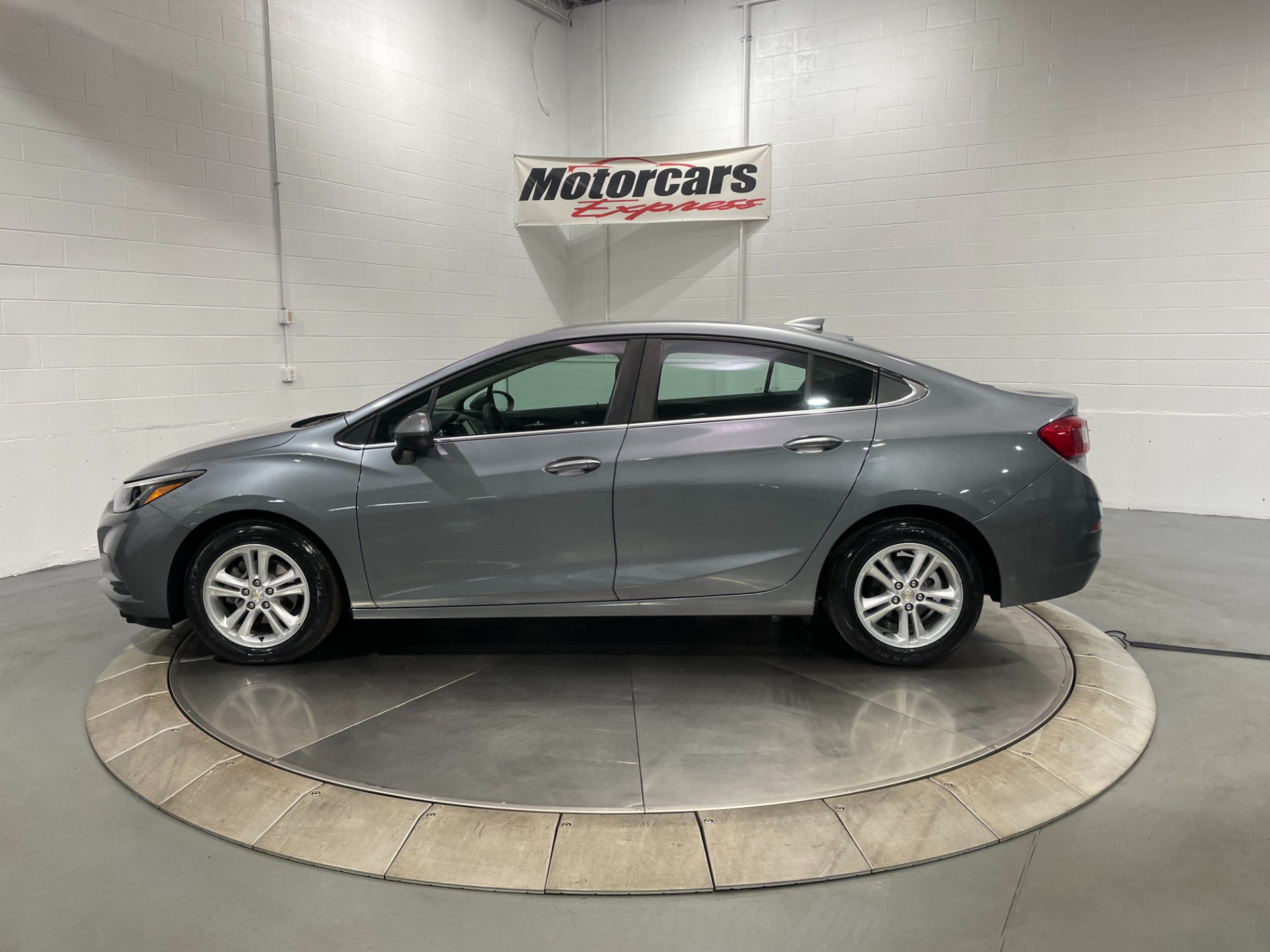 Used-2018-Chevrolet-Cruze-LT-Auto-FWD