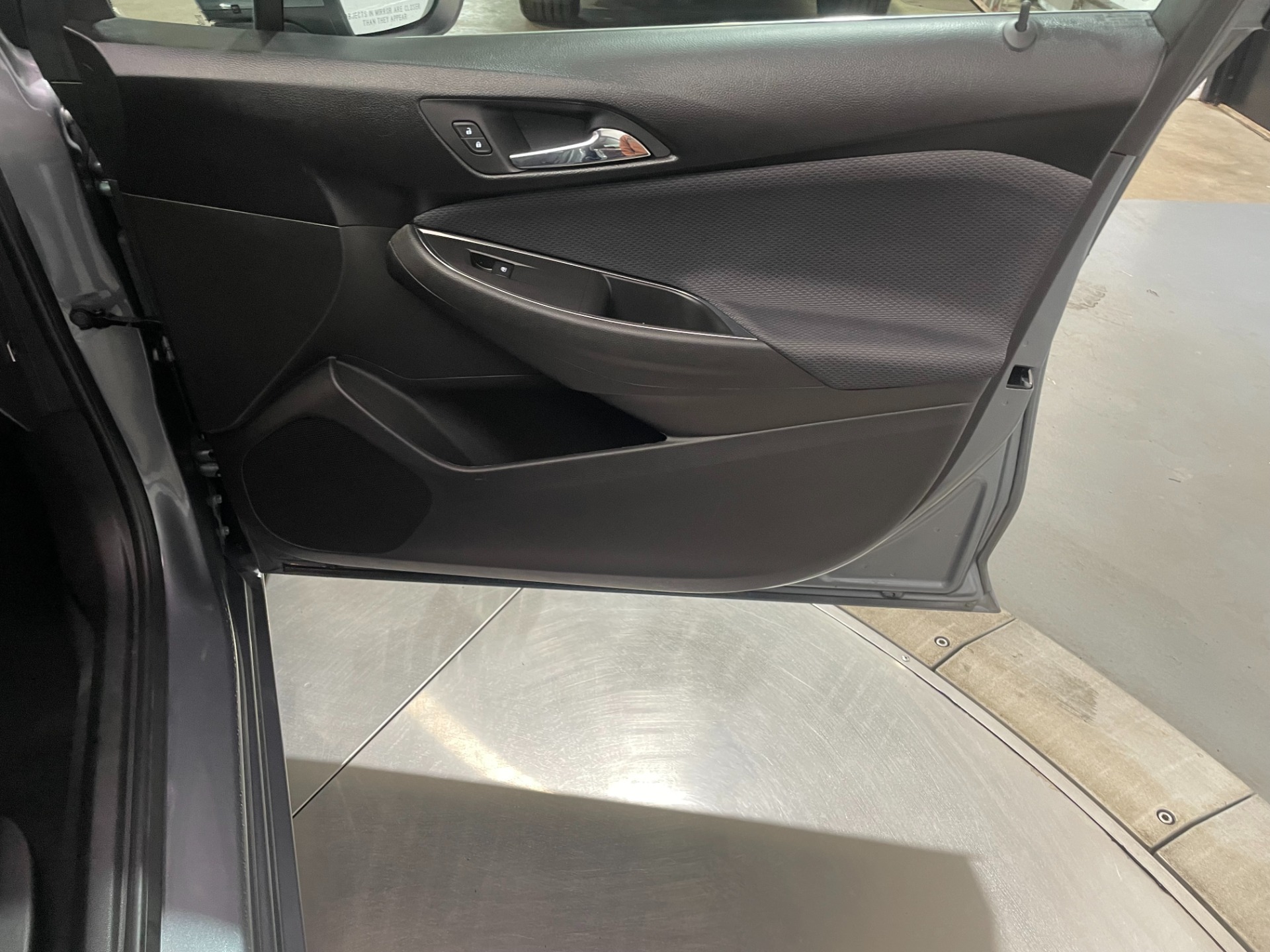 Used-2018-Chevrolet-Cruze-LT-Auto-FWD