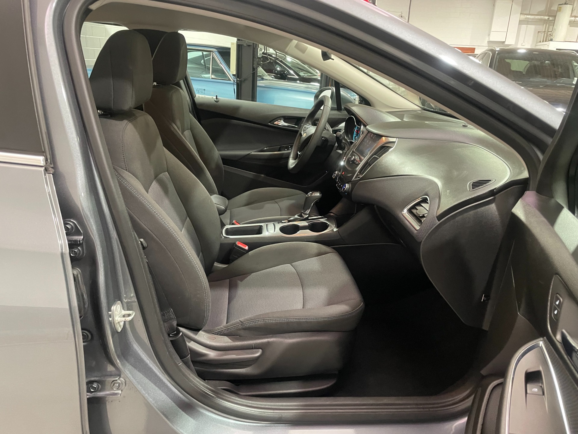 Used-2018-Chevrolet-Cruze-LT-Auto-FWD