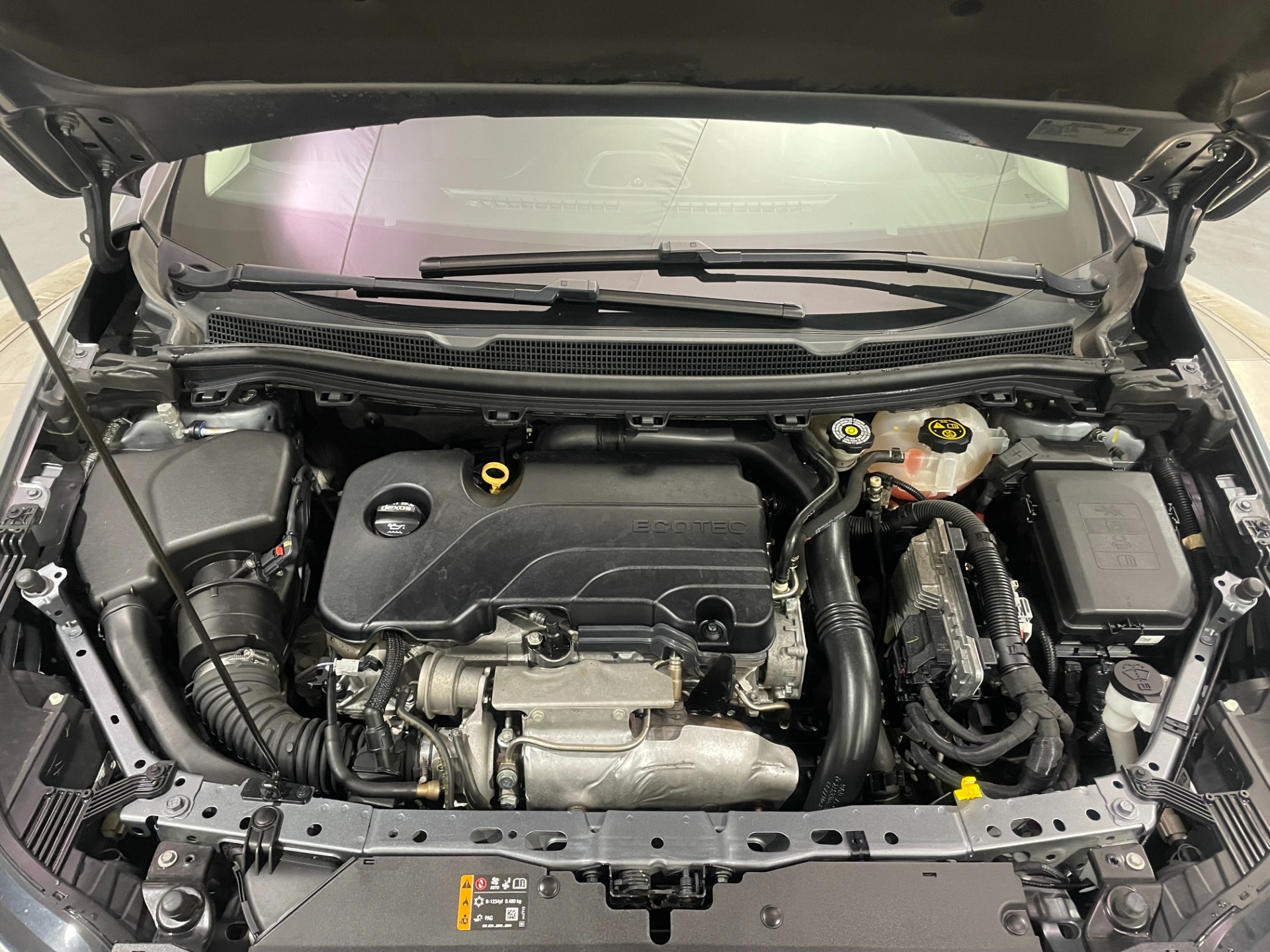 Used-2018-Chevrolet-Cruze-LT-Auto-FWD