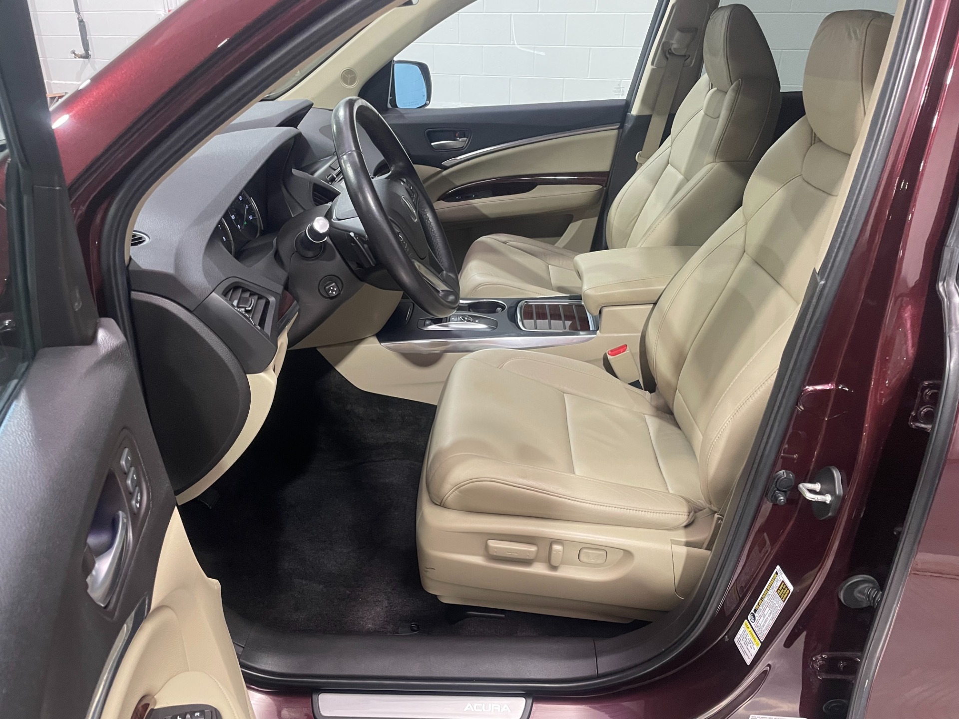 Used-2016-Acura-MDX-SH-AWD-w/Tech-w/AcuraWatch