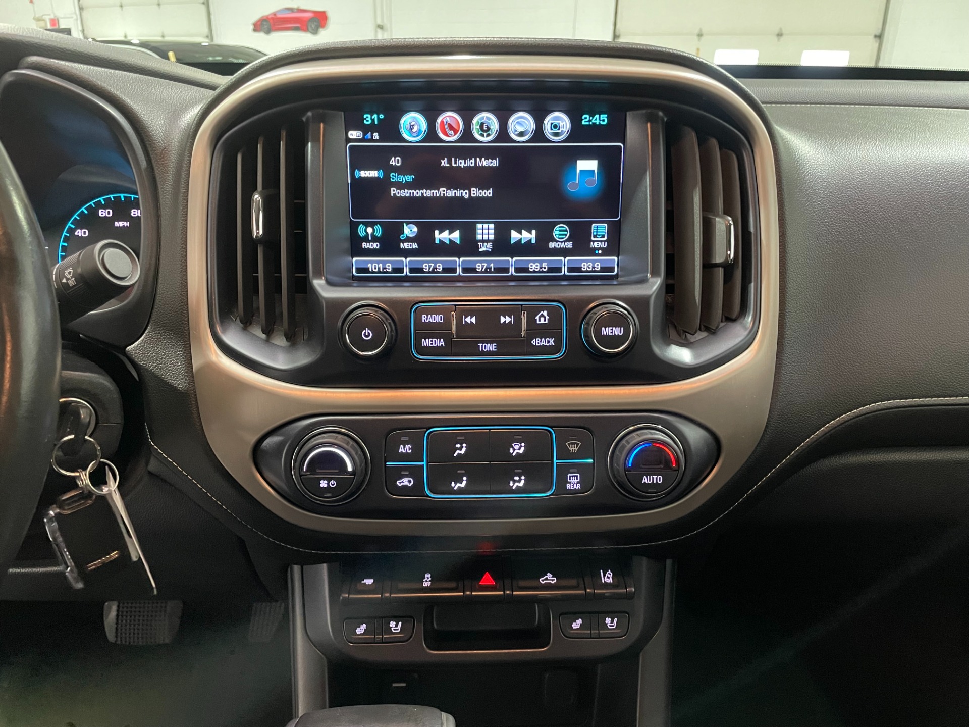 Used-2018-GMC-Canyon-Denali-4x4