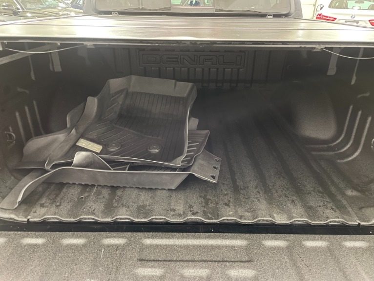 Used-2018-GMC-Canyon-Denali-4x4