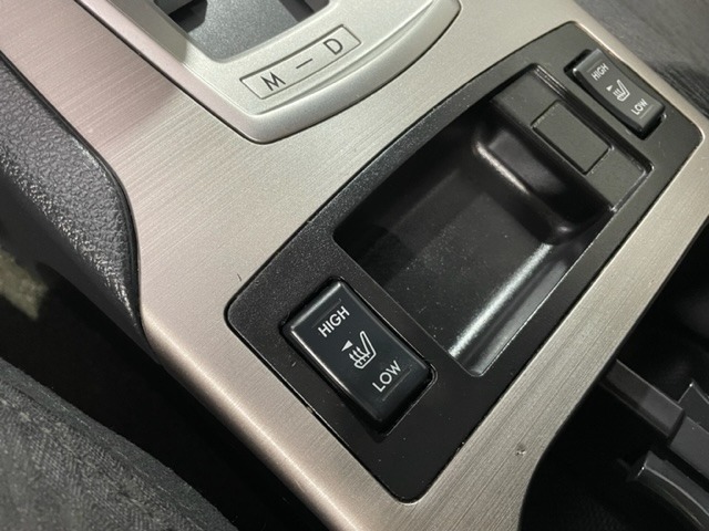 Used-2012-Subaru-Outback-25i-AWD