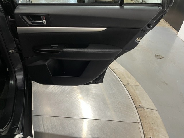 Used-2012-Subaru-Outback-25i-AWD