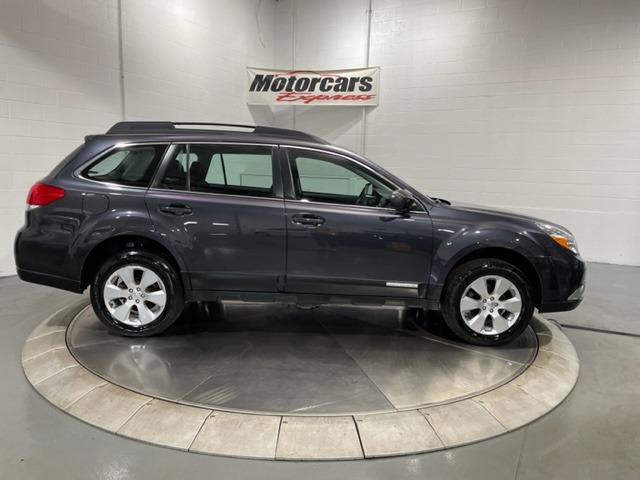 Used-2012-Subaru-Outback-25i-AWD