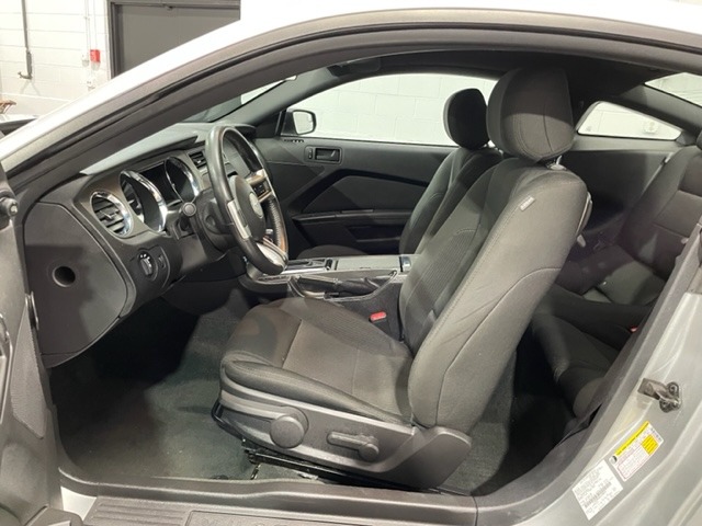 Used-2014-Ford-Mustang-V6